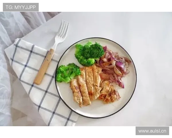 浓眉哥休赛期天天喝蛋白粉当水喝，家里冰箱塞满鸡胸肉
